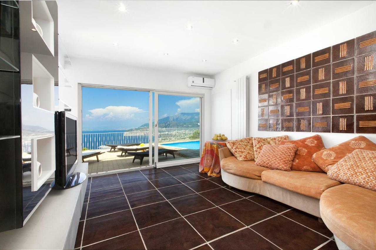 Amore Rentals - Casa Augusta A Sorrento Exterior foto