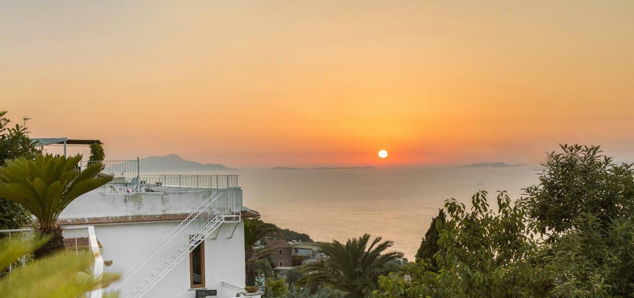 Amore Rentals - Casa Augusta A Sorrento Exterior foto
