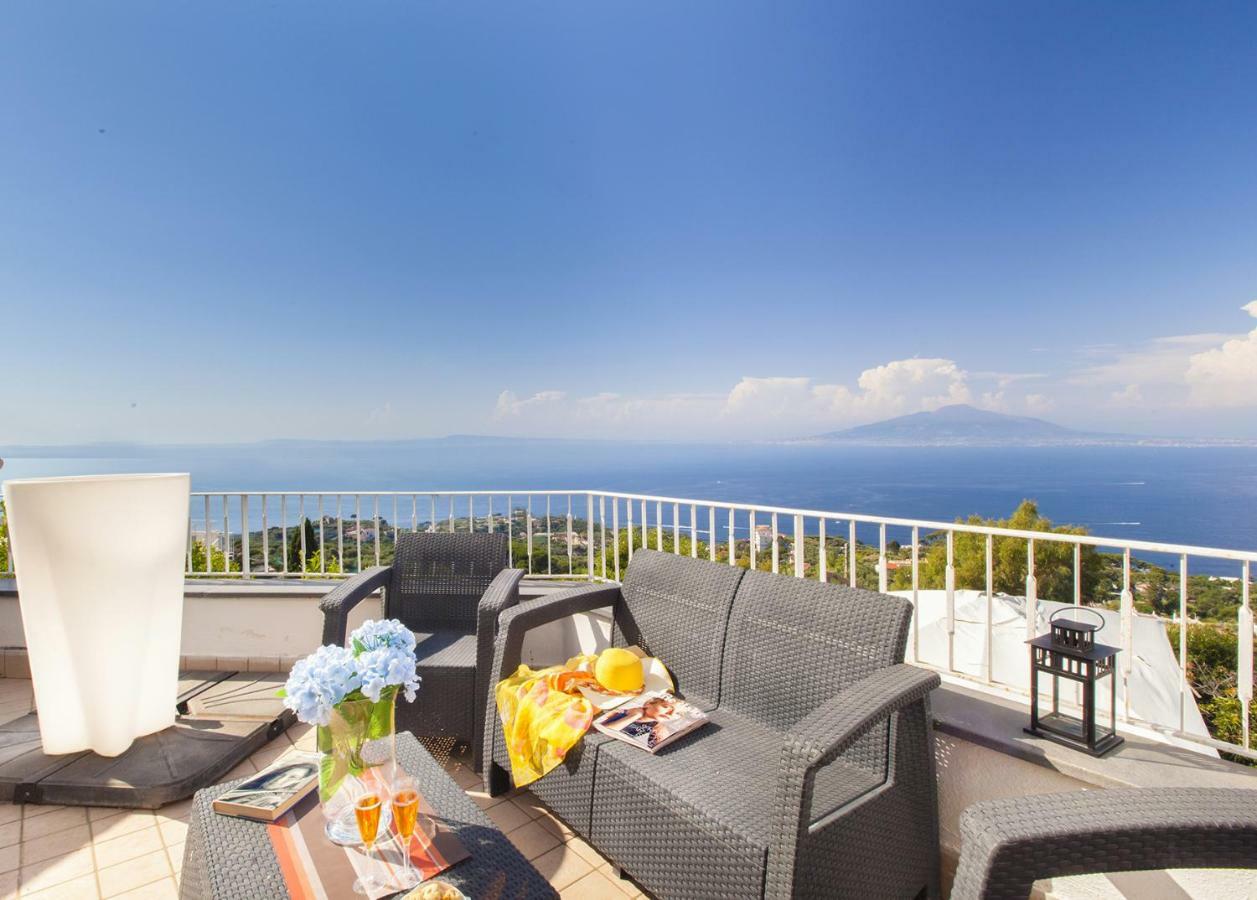 Amore Rentals - Casa Augusta A Sorrento Exterior foto
