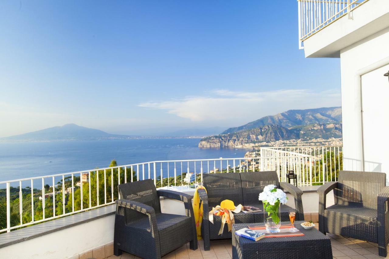 Amore Rentals - Casa Augusta A Sorrento Exterior foto